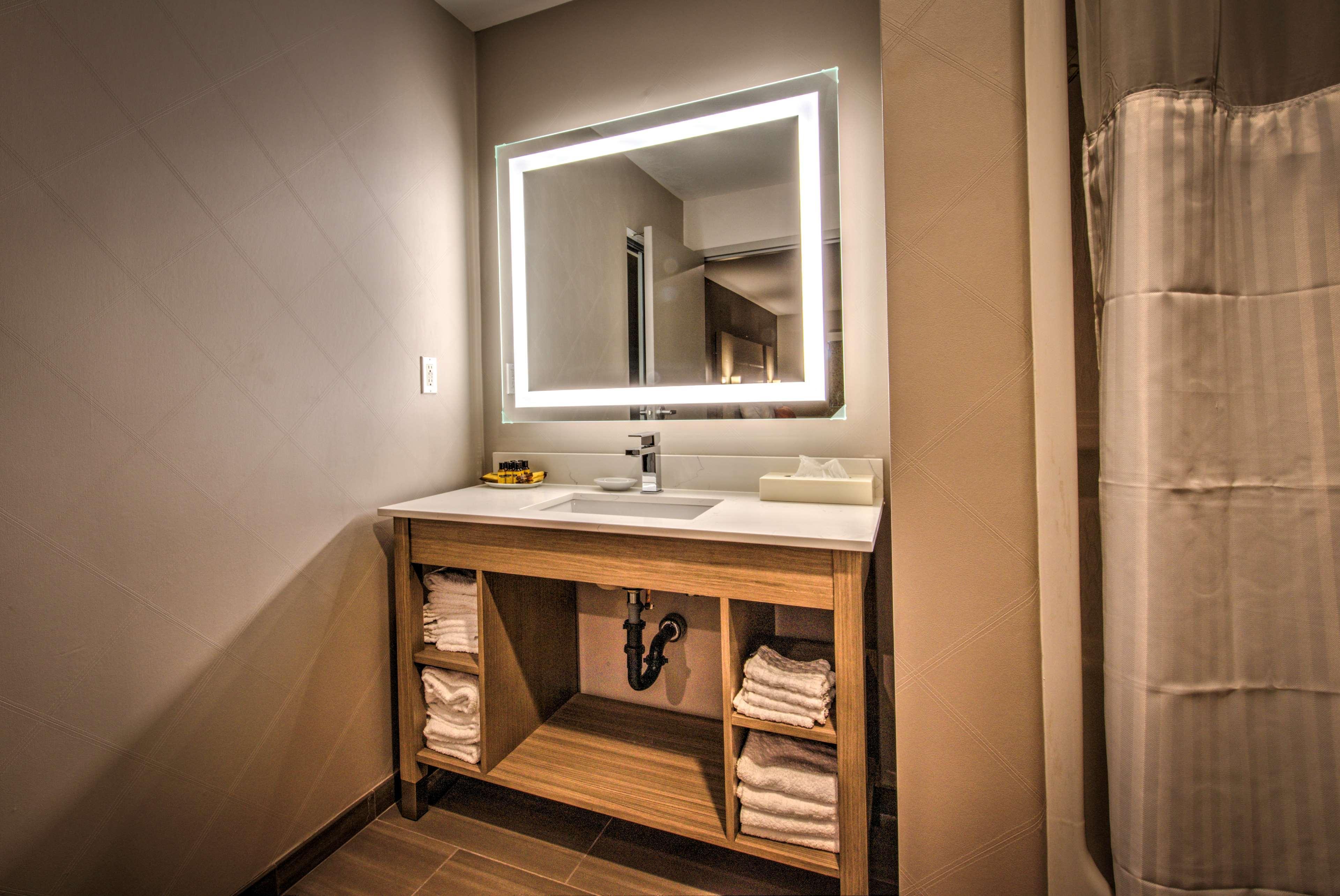 Best Western Plus Media Center Inn & Suites Burbank Exteriér fotografie