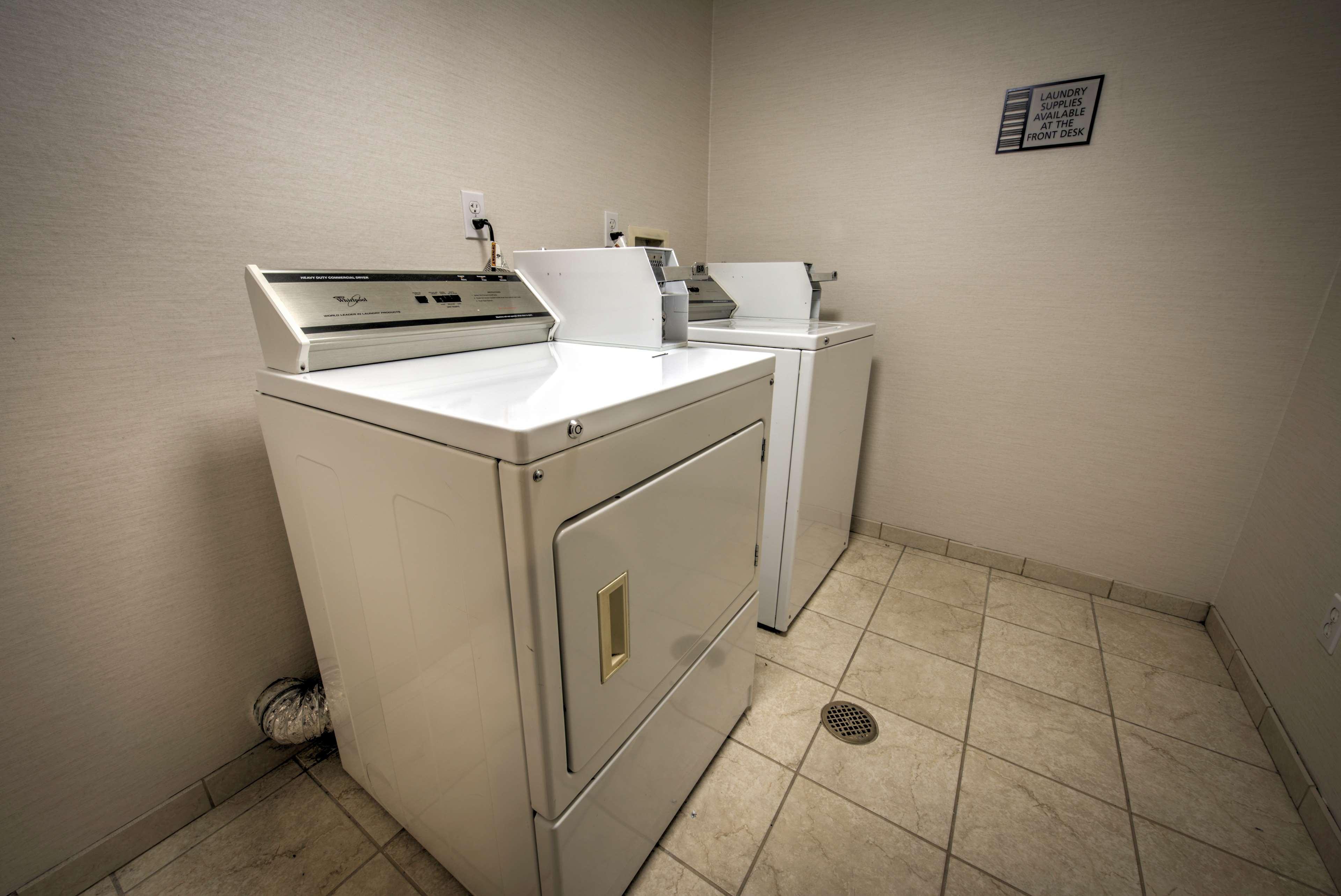 Best Western Plus Media Center Inn & Suites Burbank Exteriér fotografie