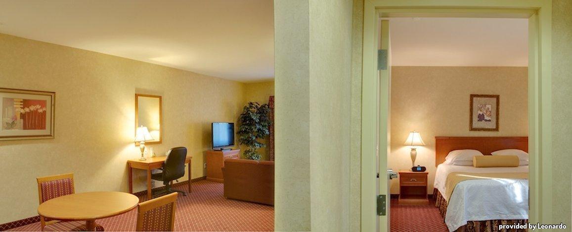 Best Western Plus Media Center Inn & Suites Burbank Pokoj fotografie