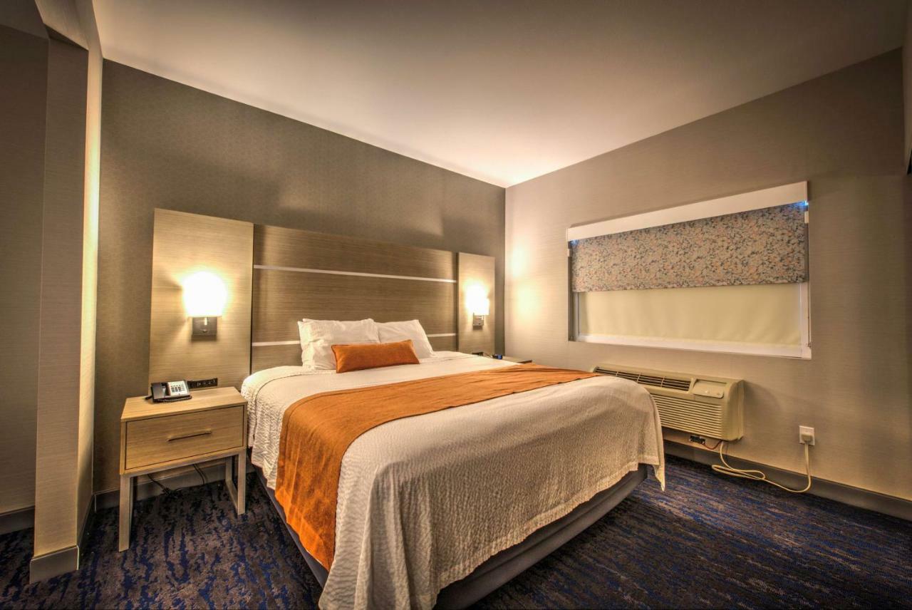 Best Western Plus Media Center Inn & Suites Burbank Exteriér fotografie